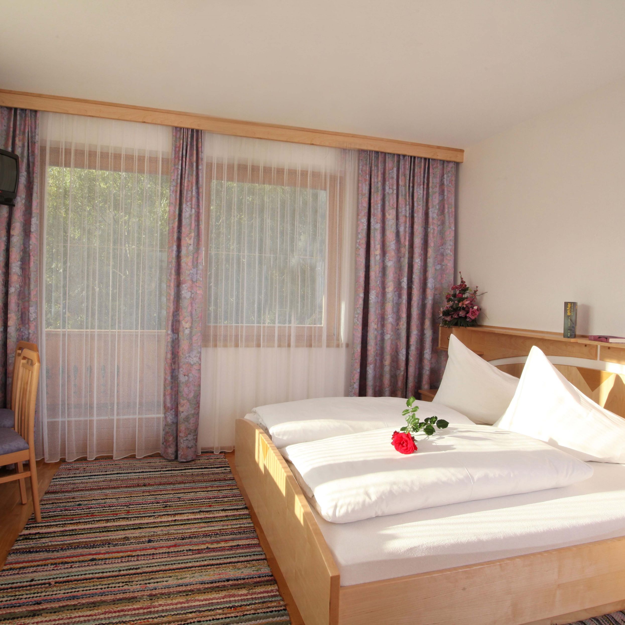Doppelzimmer mit Sitzecke, SAT, TV